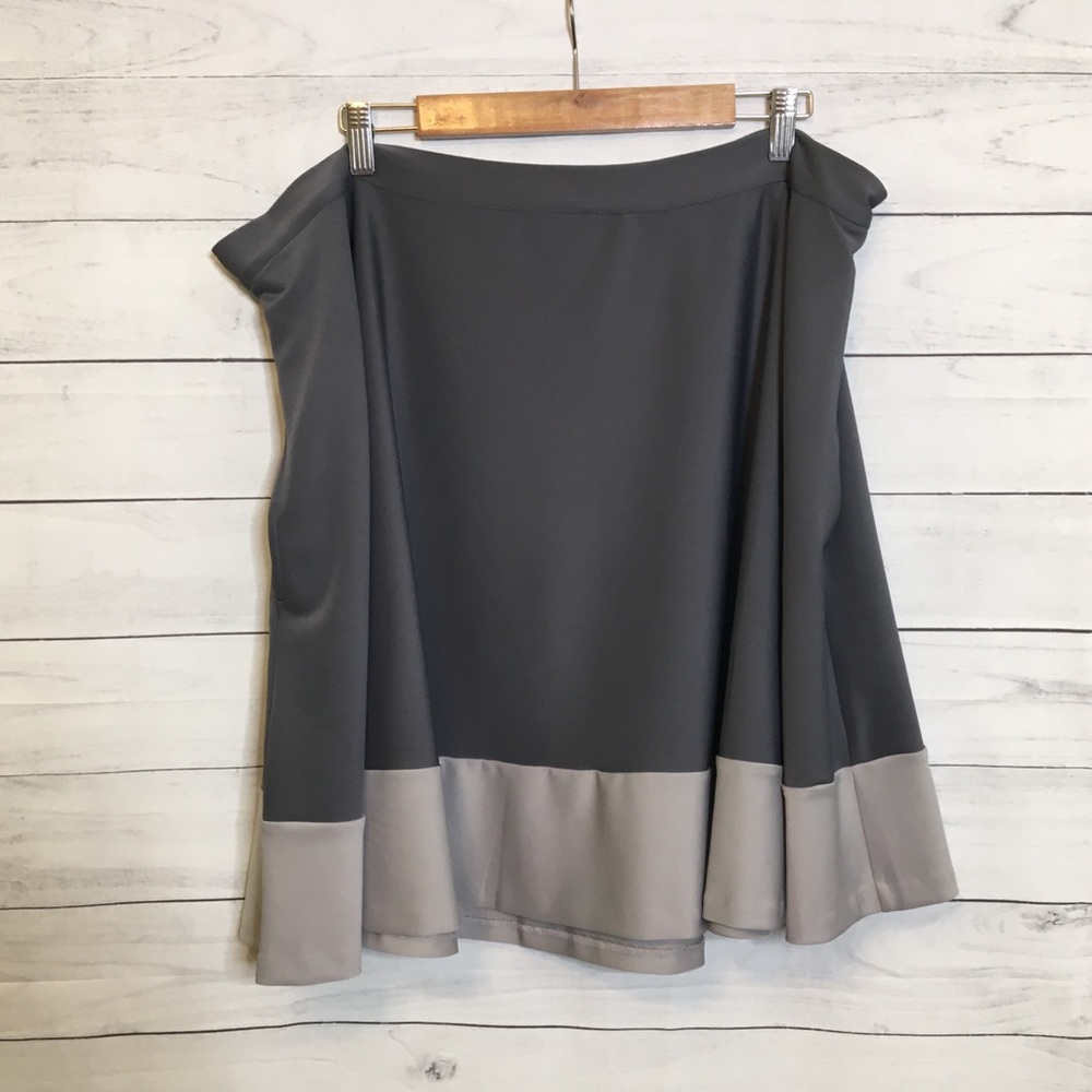Jete Two Tone Gray 2 Pocket Skater Skirt